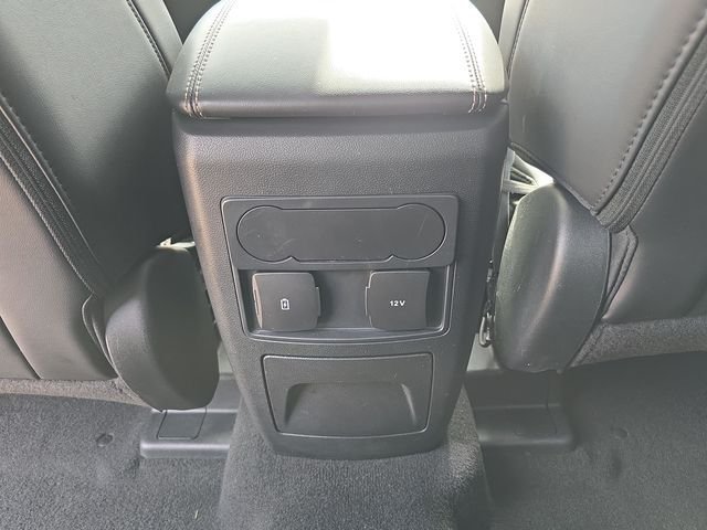 Used 2023 Silver Ford XLT image 33