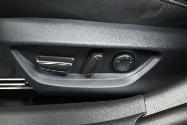 Used 2026  Toyota SE image 20