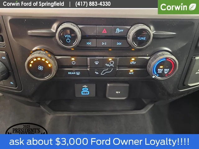 New 2026 Oxford White Ford F-250® XLT image 30