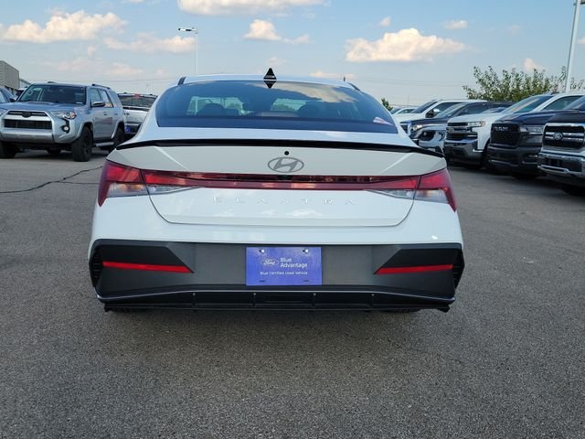Certified Used 2025 White Hyundai SEL Sport image 4