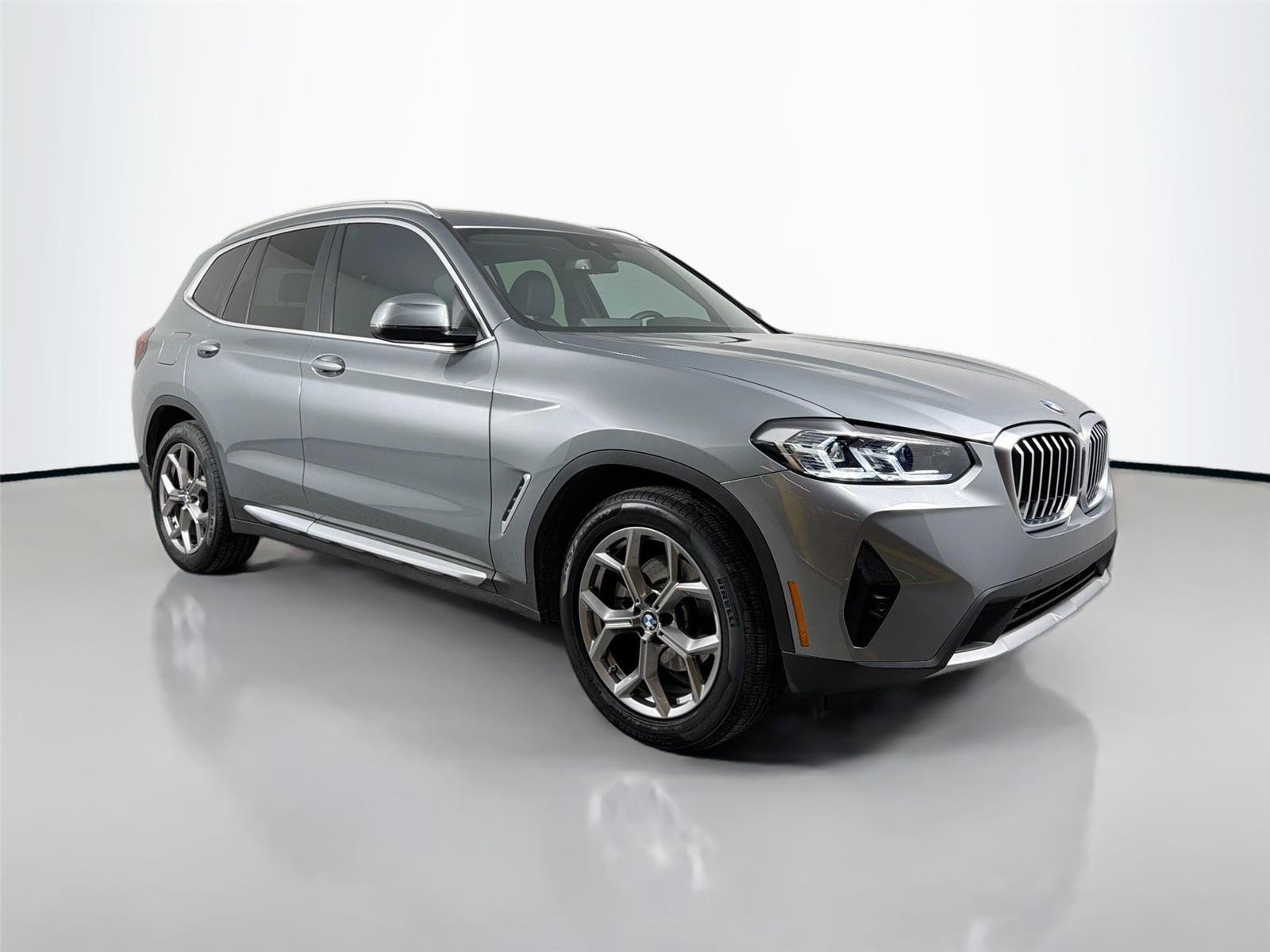 Used 2023 Skyscraper Gray Metallic BMW sDrive30i image 4