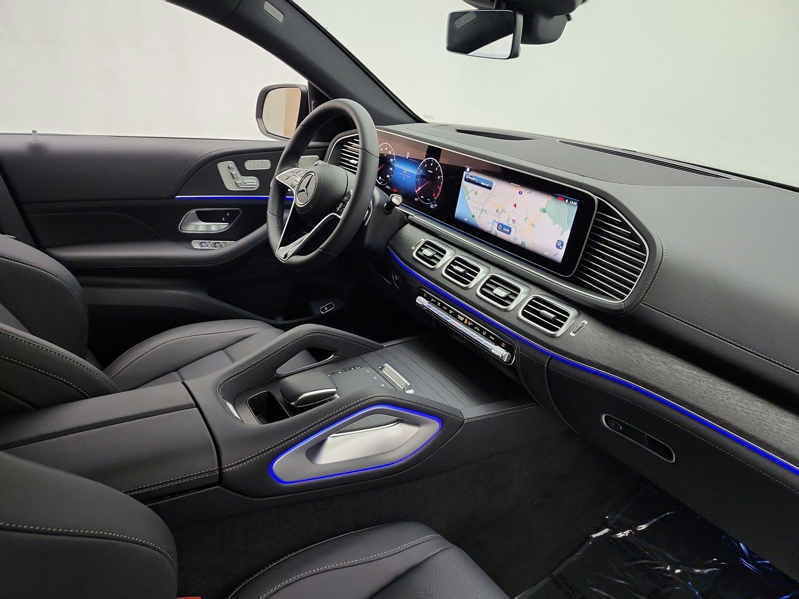 New 2026 MANUFAKTUR Alpine Grey Mercedes-Benz GLE 450 4MATIC® Coupe image 13