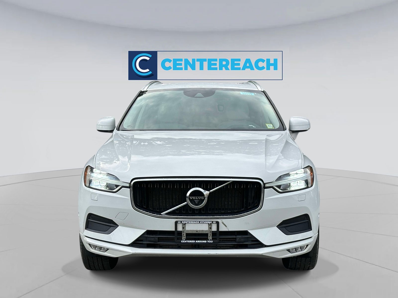 Used 2018 Volvo XC60 Momentum with VIN YV4102RK7J1081687 for sale in Centereach, NY