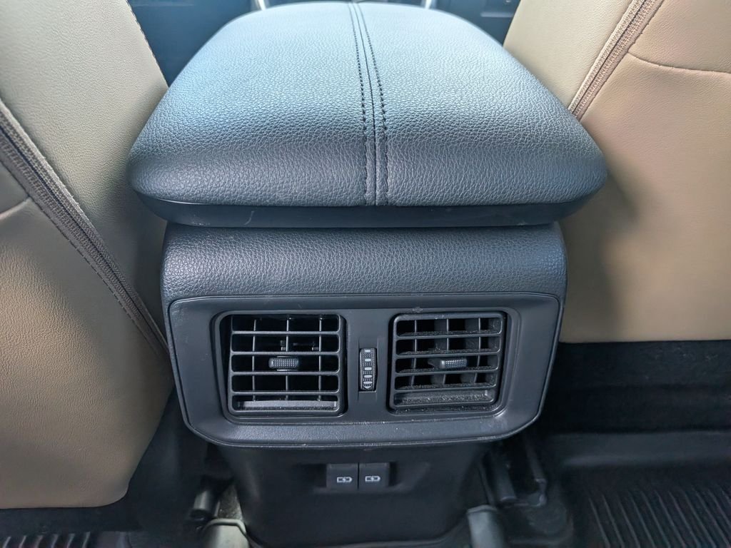 Used 2025  Toyota XLE Premium image 29