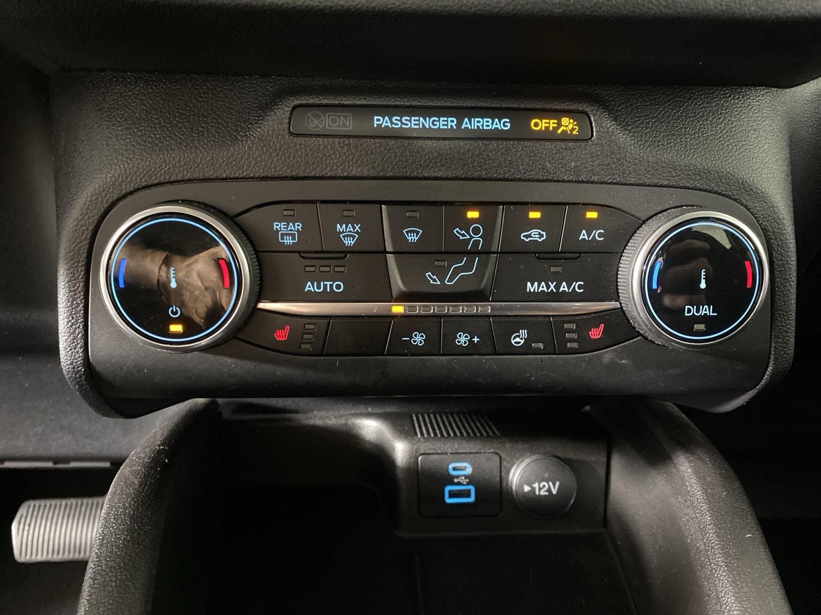 Used 2023 Vapor Blue Ford Active image 17