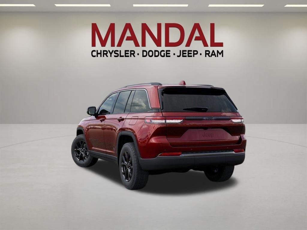 New 2026 Velvet Red Pearl-Coat Exterior Paint Jeep Laredo Altitude image 3