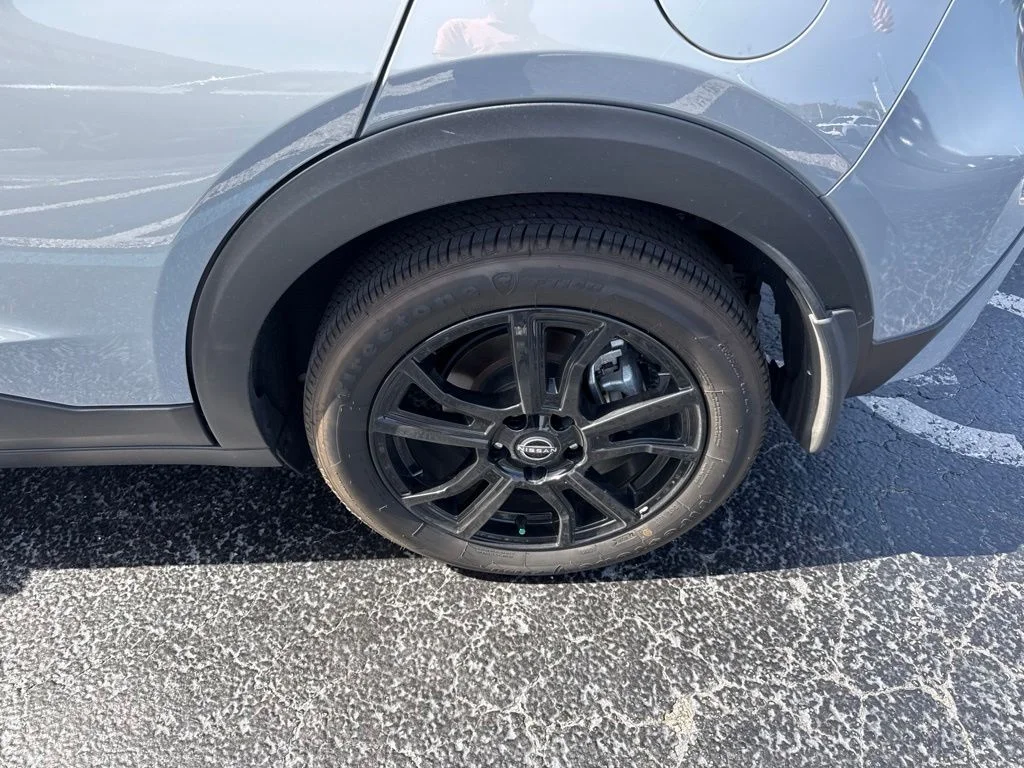 Certified Used 2024 Gray Nissan SR image 6