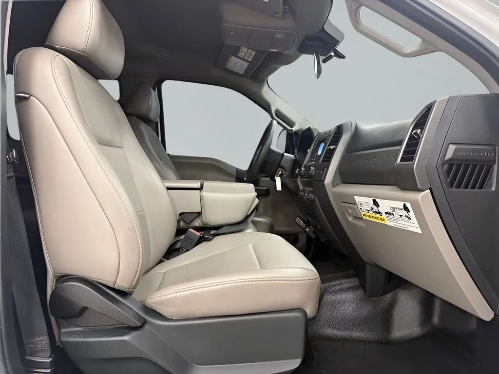 Used 2020 White Ford XL image 13
