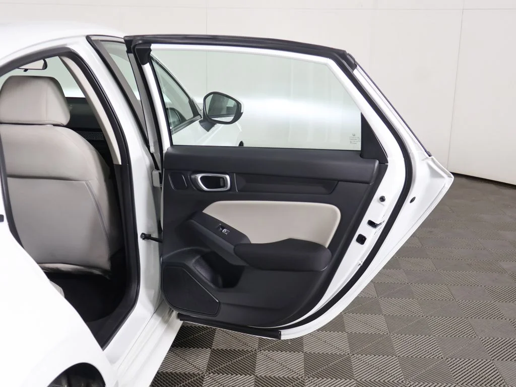 Used 2023 White Honda LX image 18