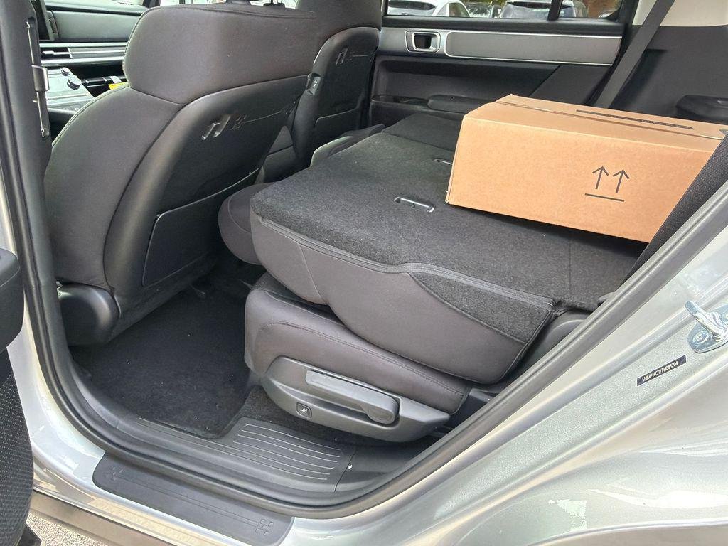 New 2026 Silver Hyundai SE image 21