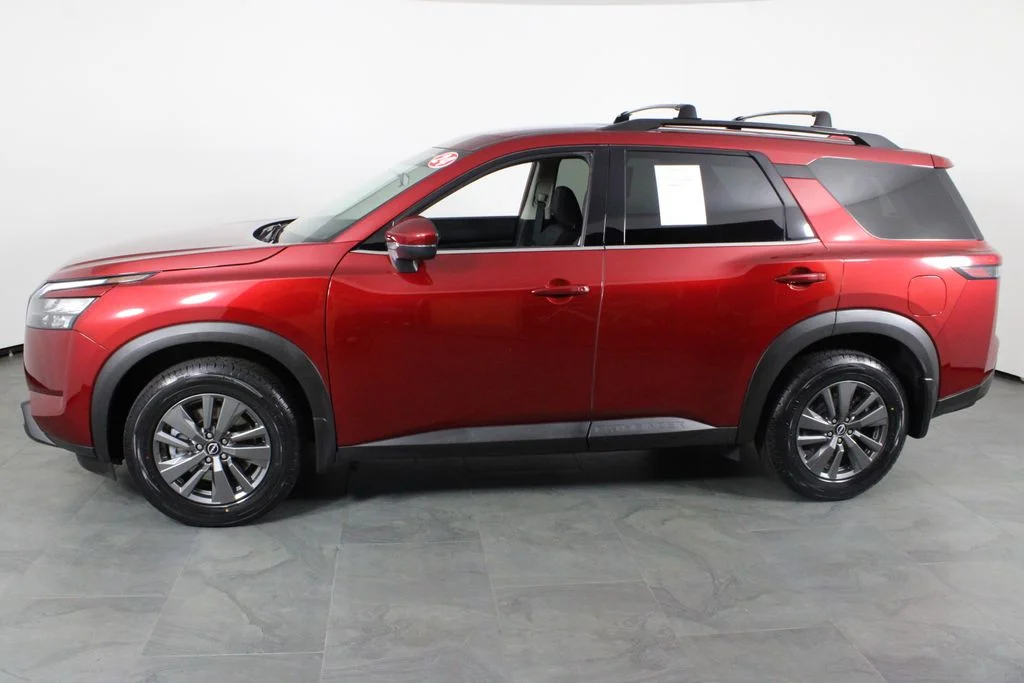 2024 Nissan Pathfinder SV - Photo 14