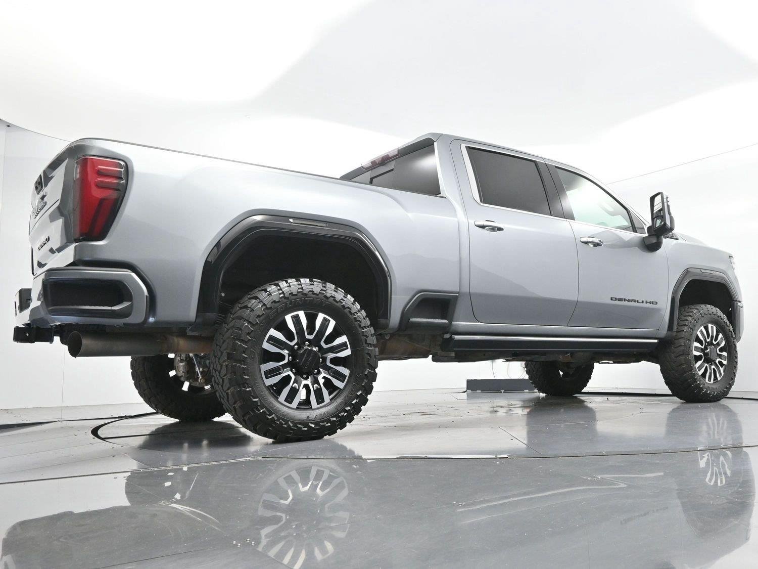 Used 2024 Sterling Metallic GMC Denali Ultimate image 52