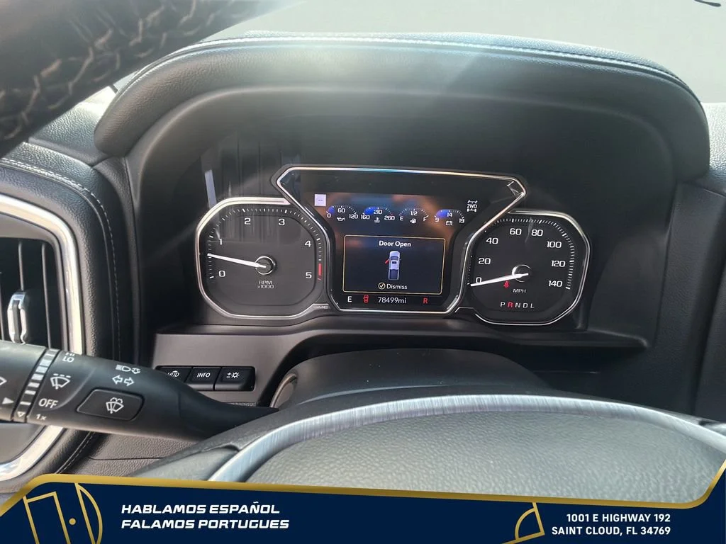Used 2022 White Frost Tricoat GMC Denali image 20