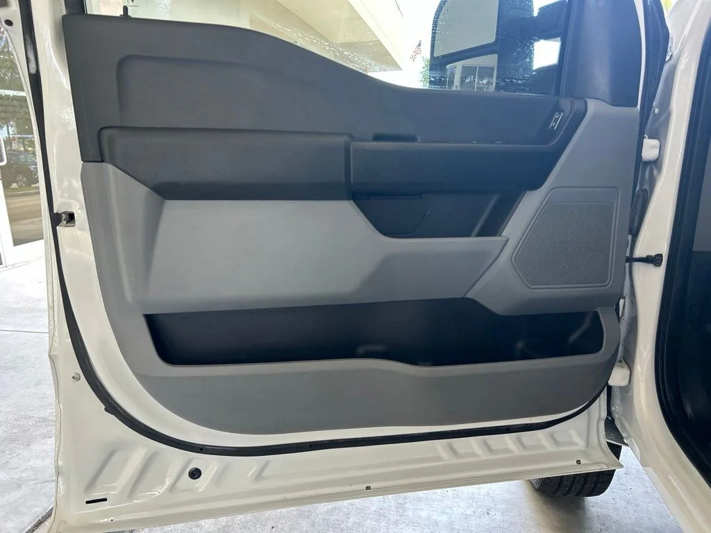 Used 2025 White Ford XL image 36