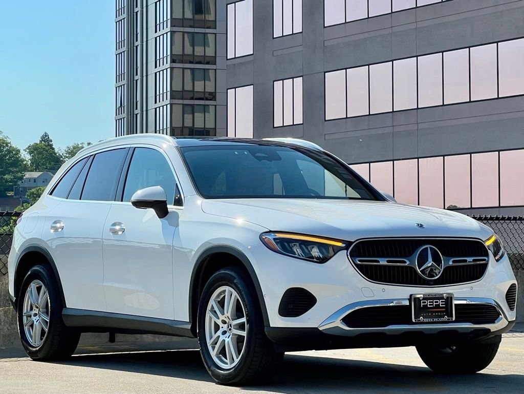 2023 Mercedes-Benz GLC GLC 300 4MATIC's photo