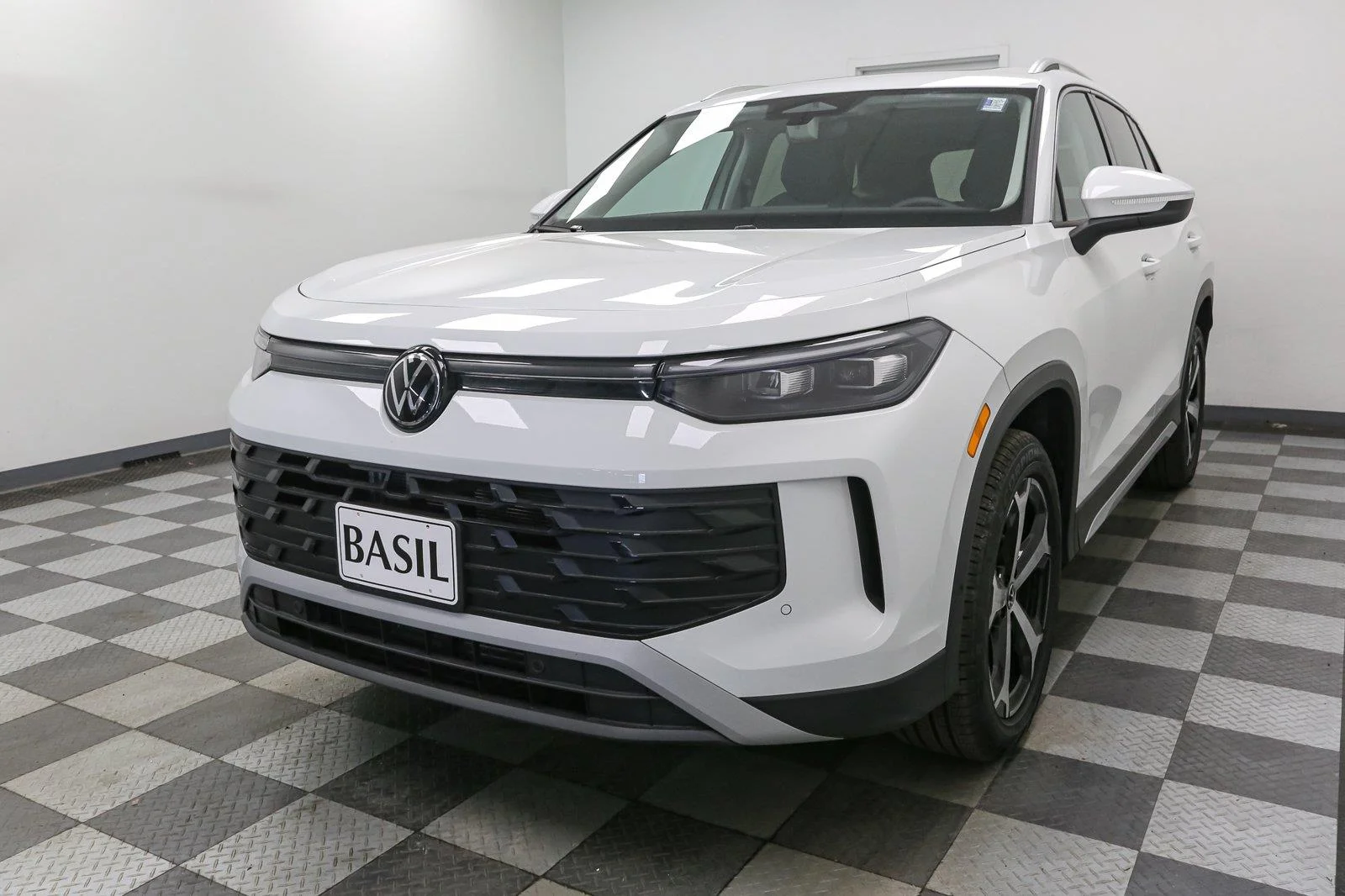 New 2026 Pure White Volkswagen SE image 4