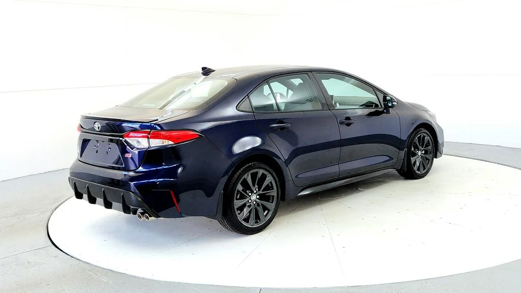 Used 2023  Toyota SE image 6