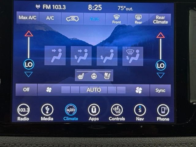 Used 2018 White Chrysler Limited image 26