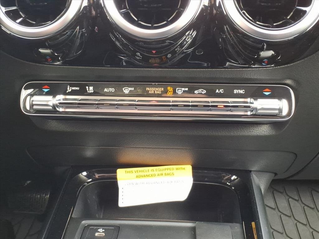 New 2026 Polar White Mercedes-Benz GLA 250 image 17