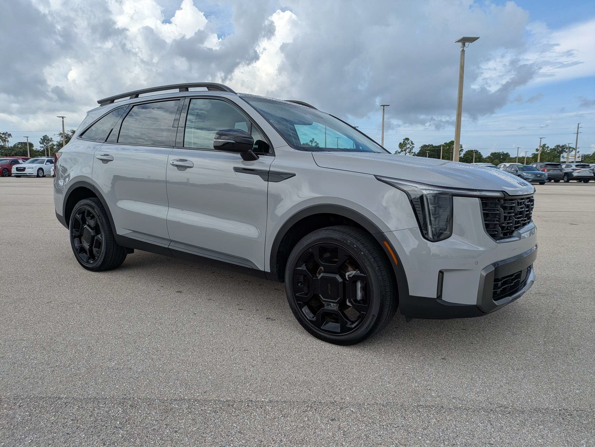 Certified Used 2025 Wolf Gray Kia X-Line EX image 2