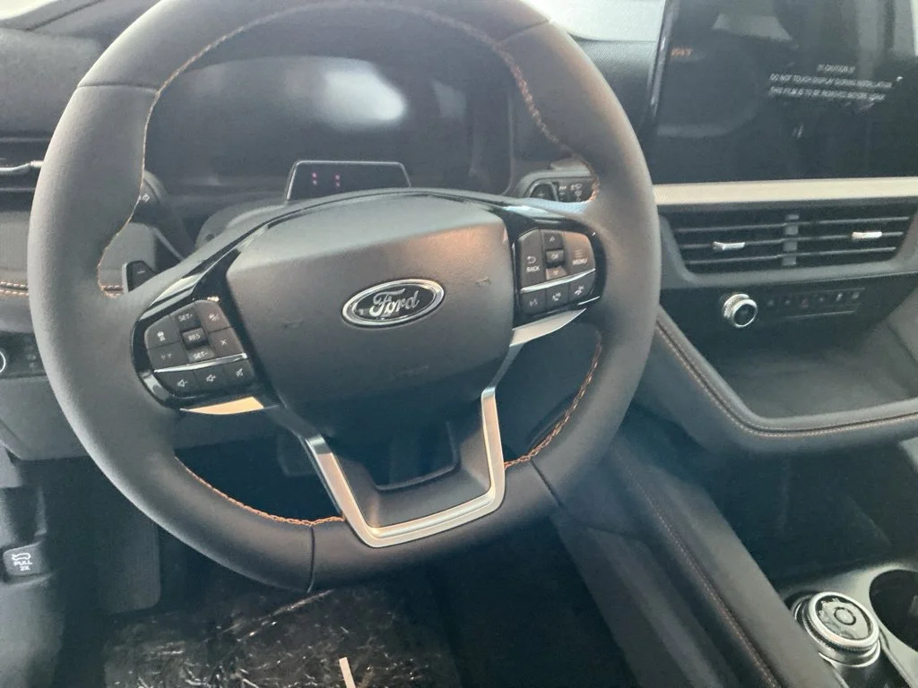 New 2026 White Metallic Ford Tremor image 11