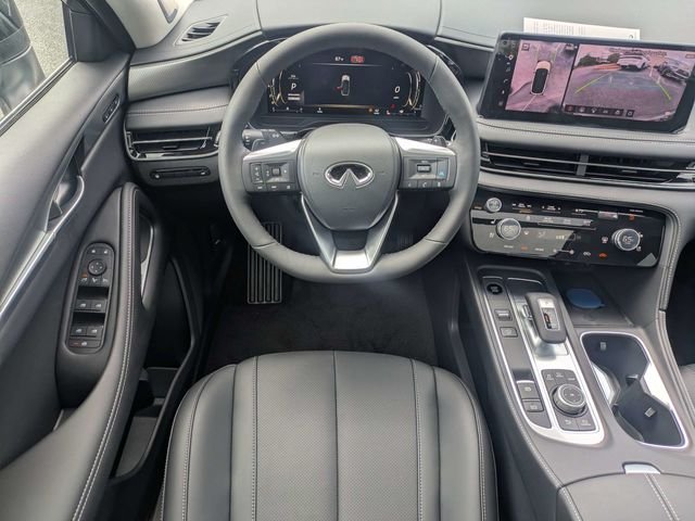 Used 2027 Gray INFINITI LUXE image 17
