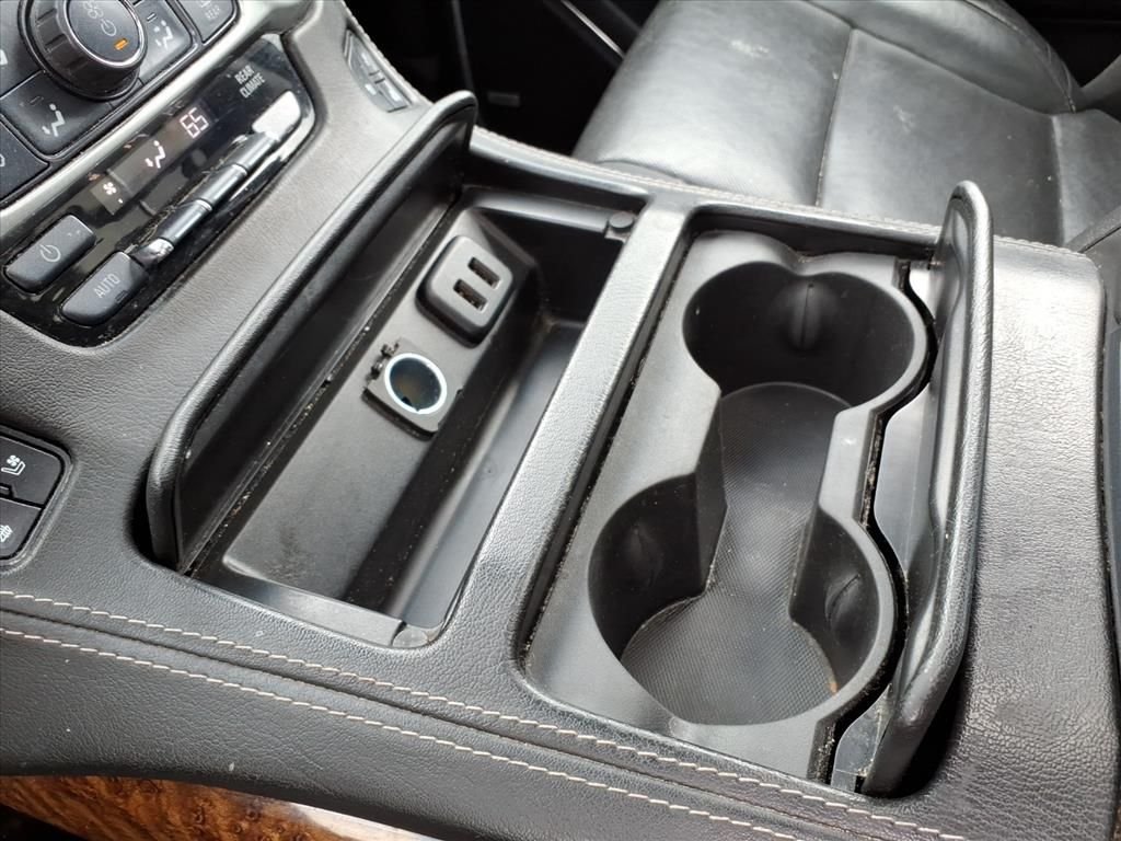 Used 2018 Black Chevrolet Premier image 23
