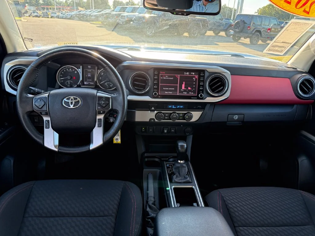 Used 2022 White Toyota SR5 image 7