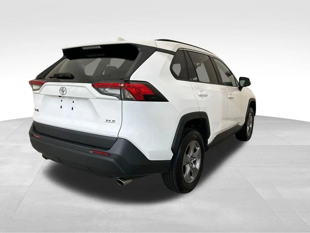 Used 2024 White Toyota XLE image 5
