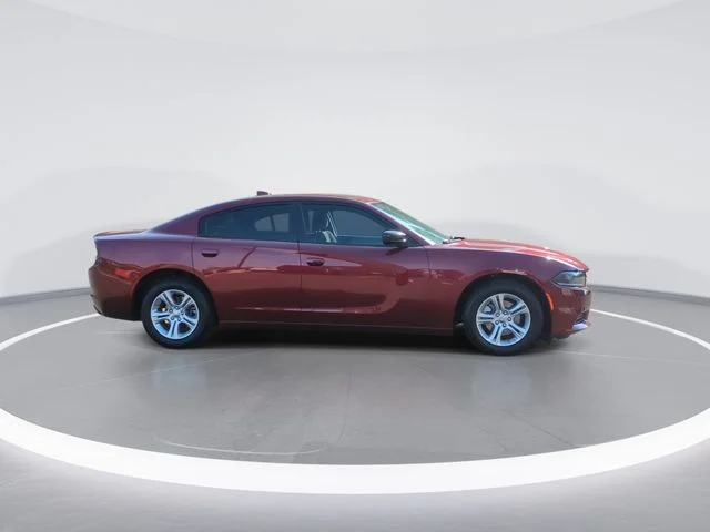 Used 2023 Red Dodge SXT image 9