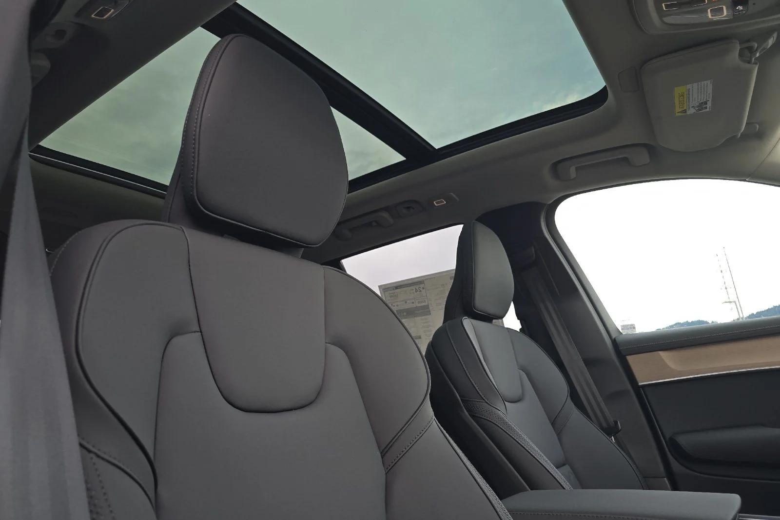 New 2026 Crystal White Volvo Plus image 16
