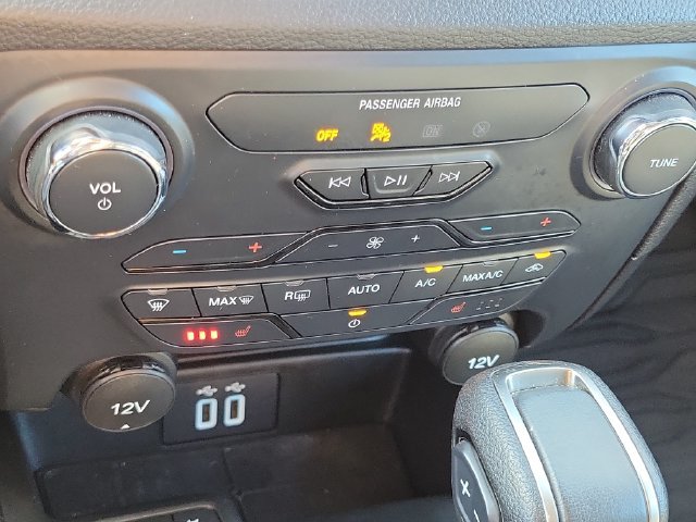 Certified Used 2022 Blue Metallic Ford Lariat image 23