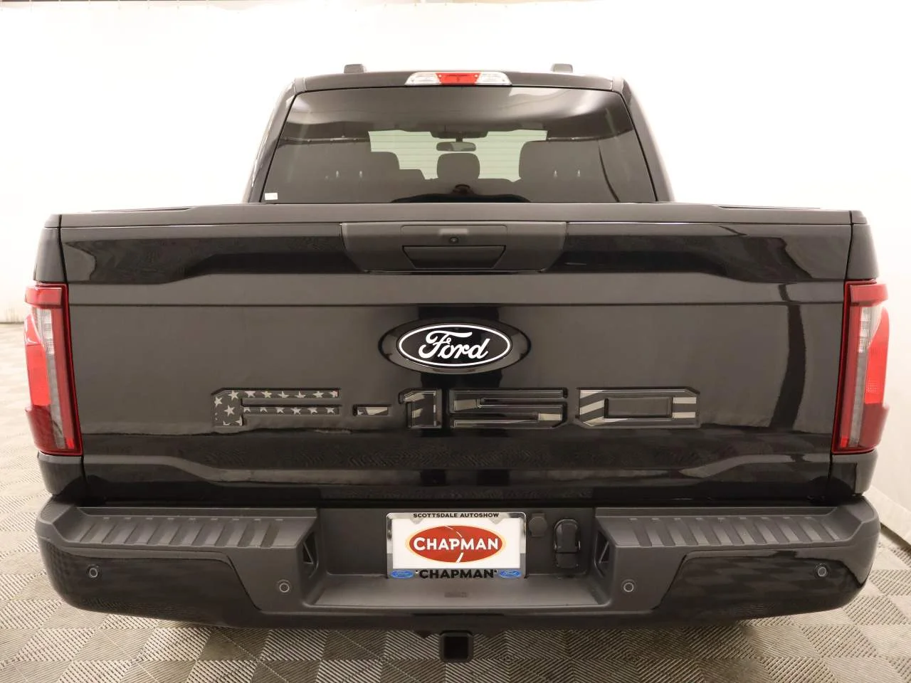 New 2026 Agate Black Metallic Ford XLT image 5
