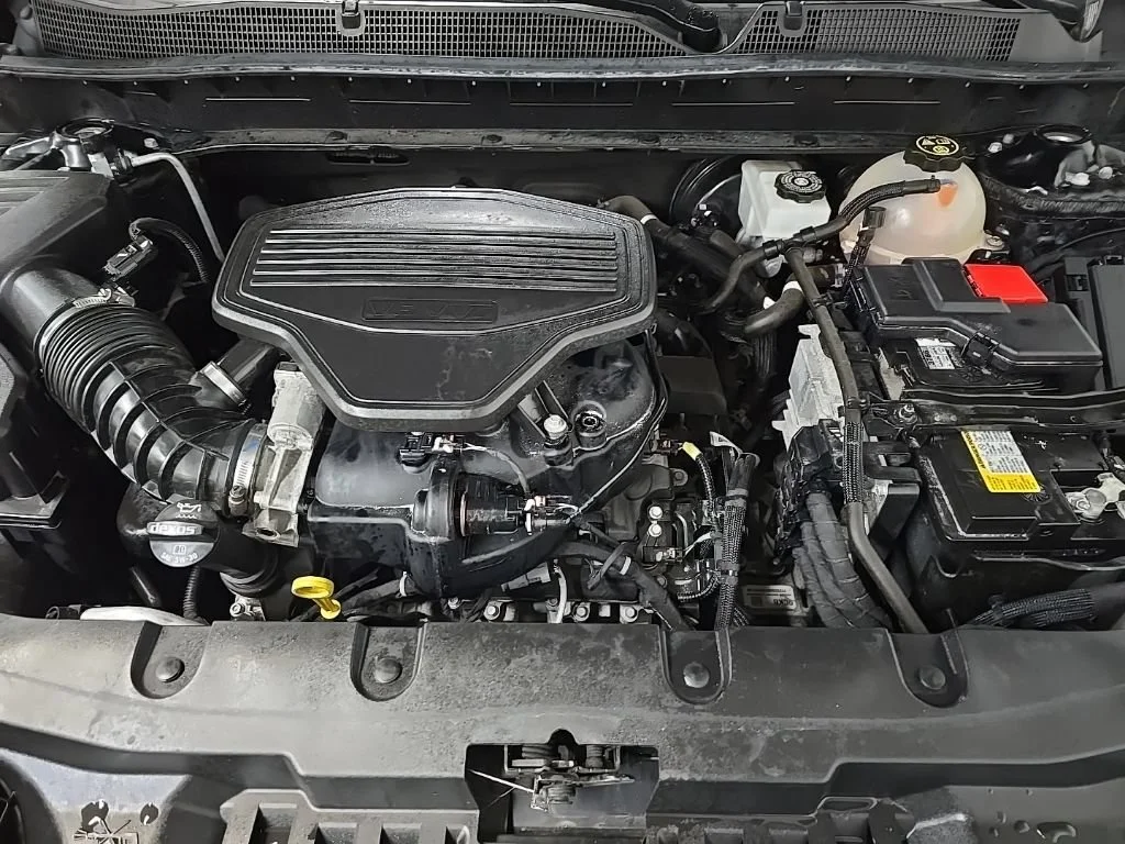 Used 2020 BLACK Chevrolet LT image 12
