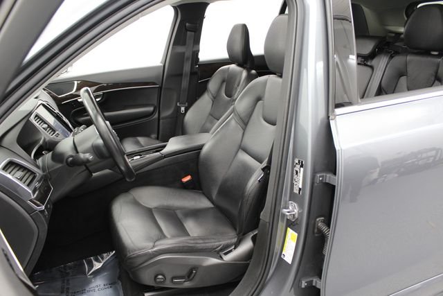 Used 2019 Osmium Gray Metallic Volvo T6 Momentum image 14