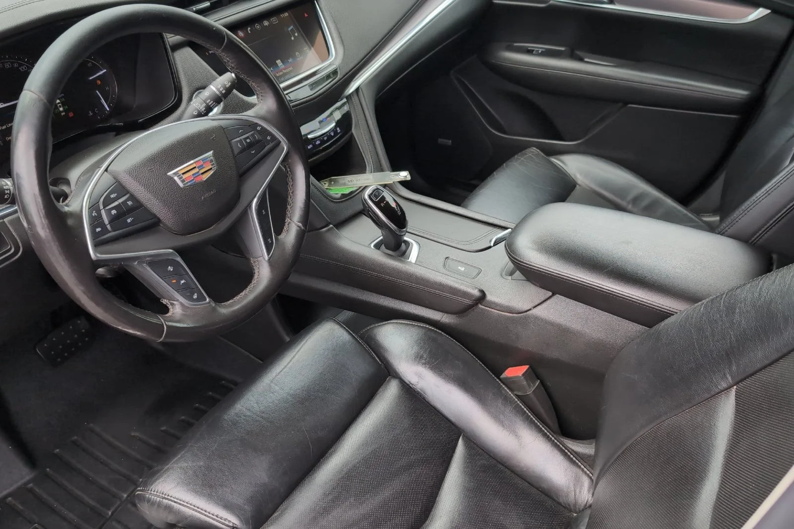 Used 2017 RED PASSION TINTCOAT Cadillac Luxury FWD image 11