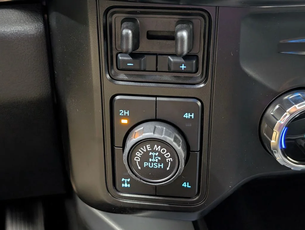 New 2026 Oxford White Ford F-250® Lariat® image 11