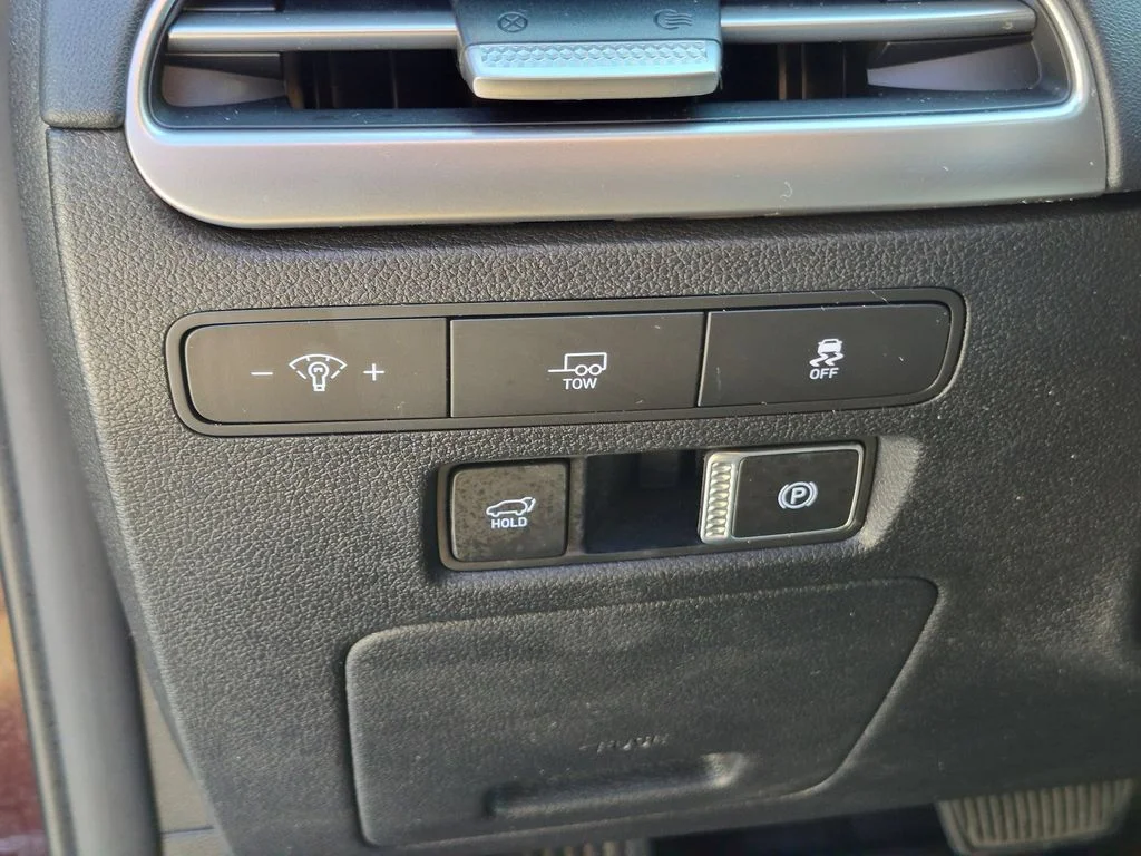 Used 2024 Red Hyundai SEL image 17