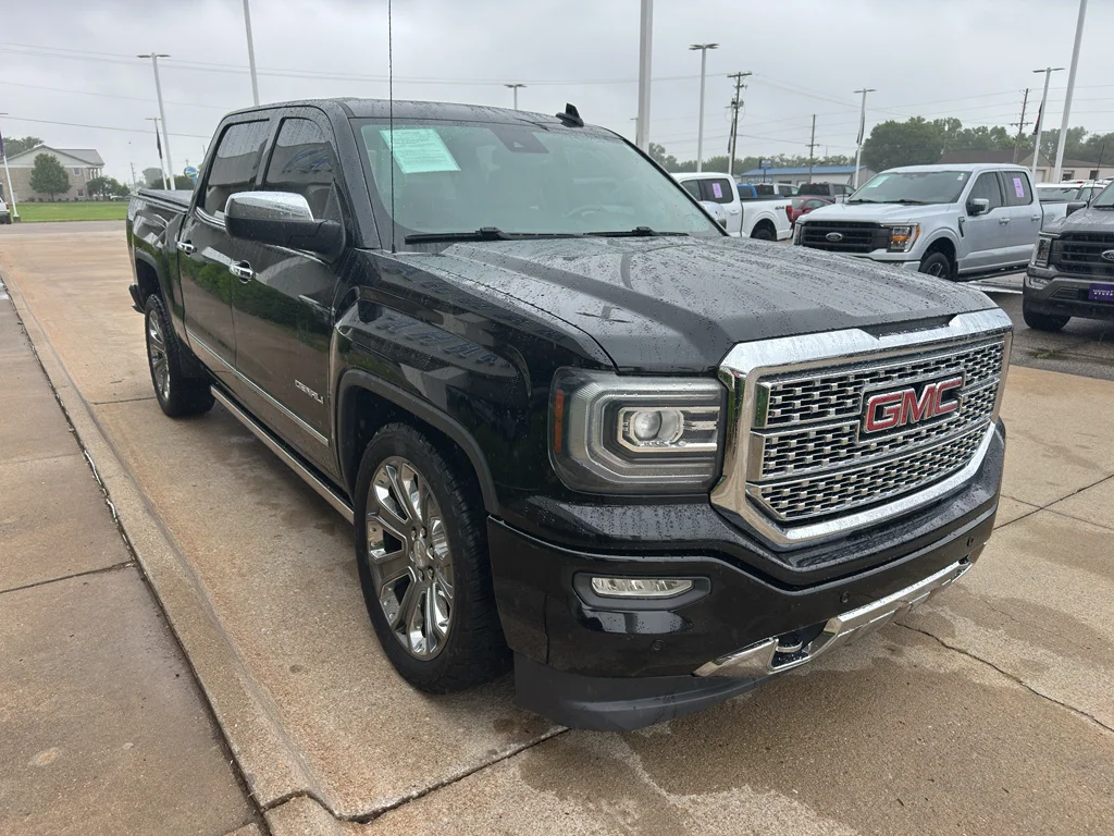 Used 2017 Onyx Black GMC Denali image 2