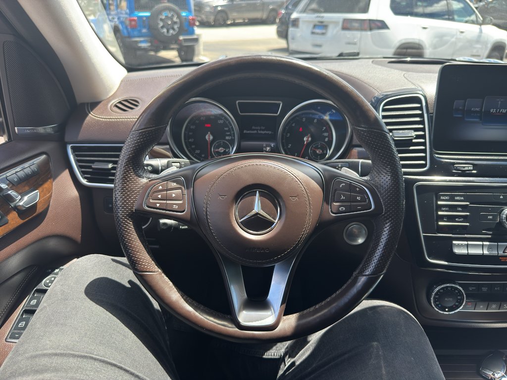 Used 2019 Black Mercedes-Benz 450 4MATIC® image 24