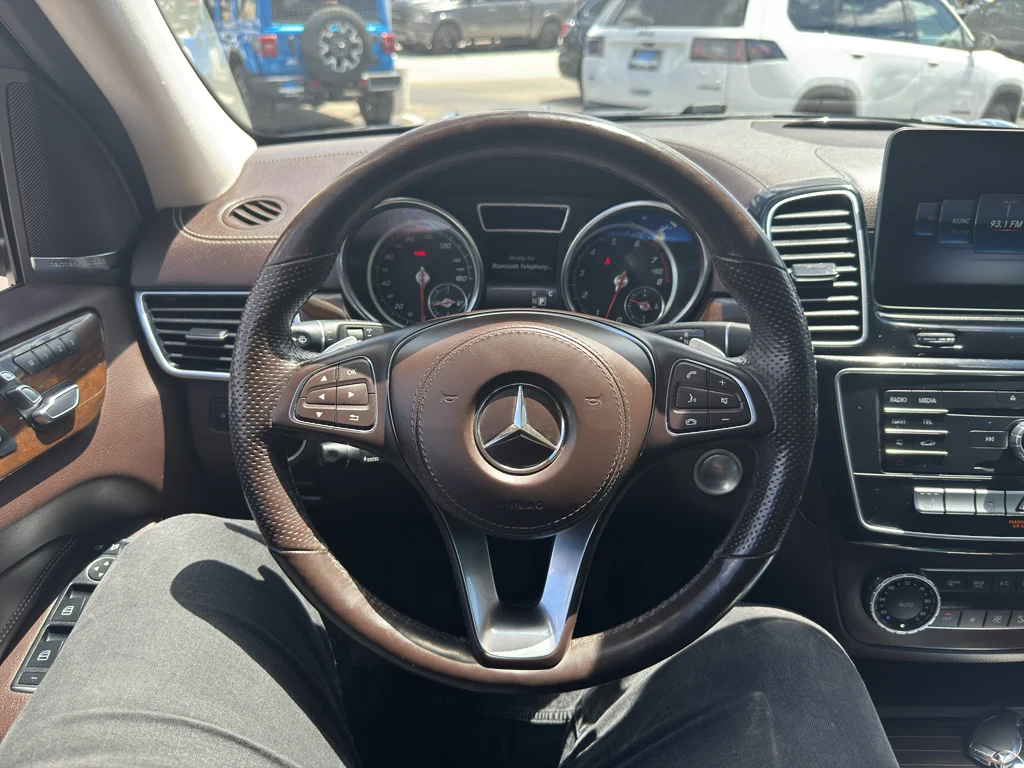 Used 2019 Black Mercedes-Benz 450 4MATIC® image 24