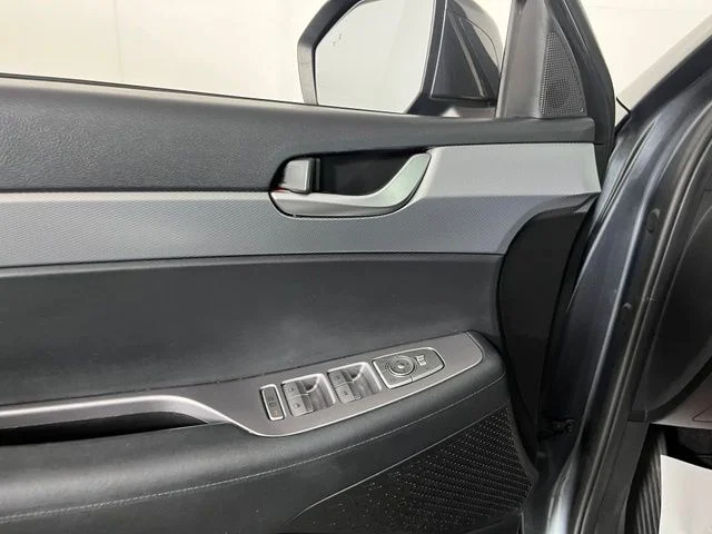 Used 2022 Gray Hyundai SEL image 16