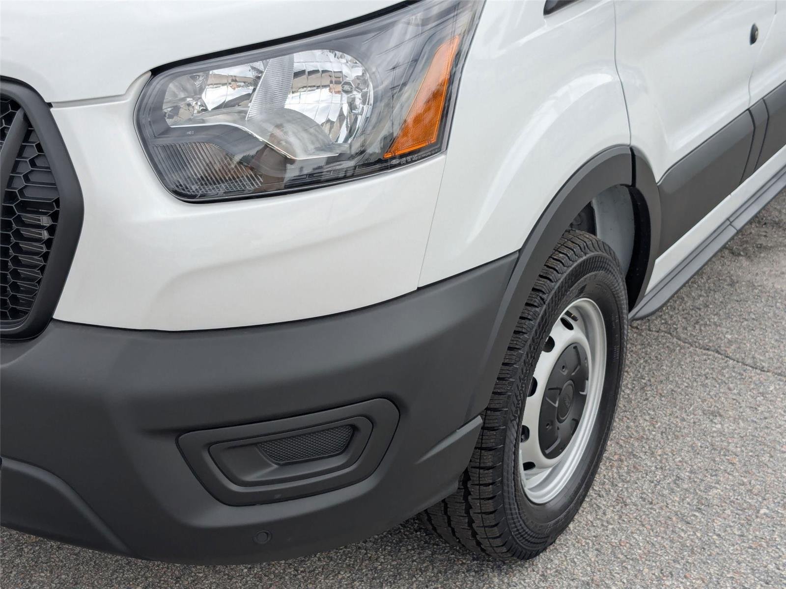 New 2026 Oxford White Ford Cargo Van image 9