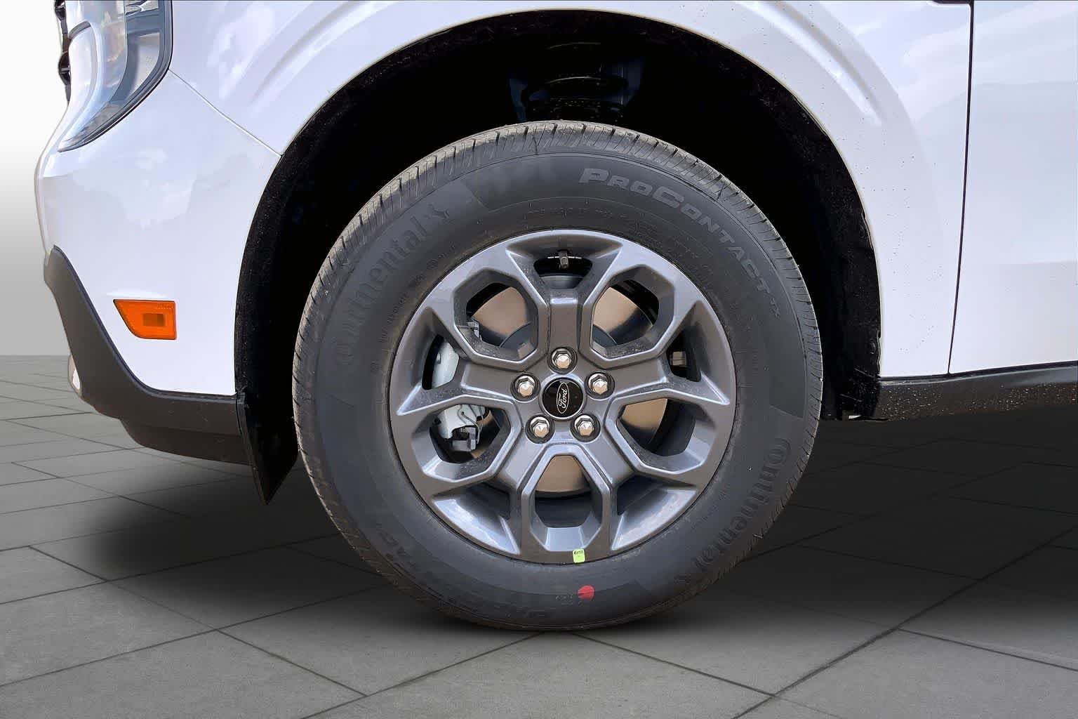 New 2026 Oxford White Ford XLT image 11