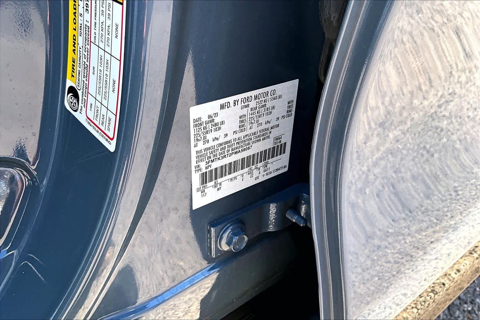Certified Used 2023 Vapor Blue Metallic Ford Premium image 33