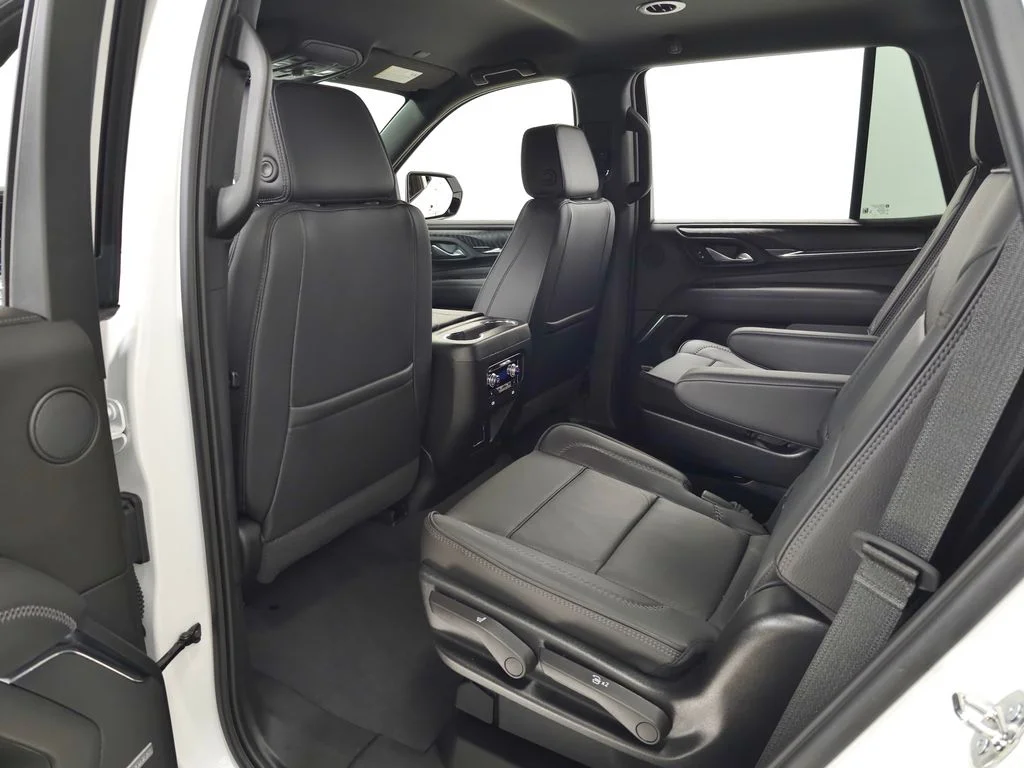 Used 2024 White GMC Denali image 38