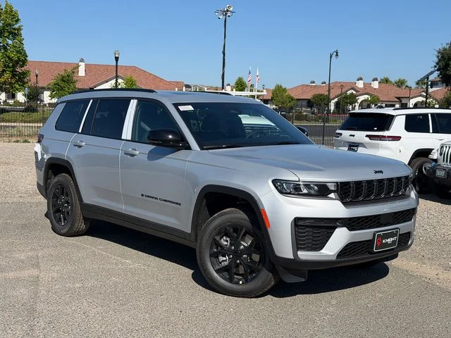New 2026 Silver Jeep Altitude image 2