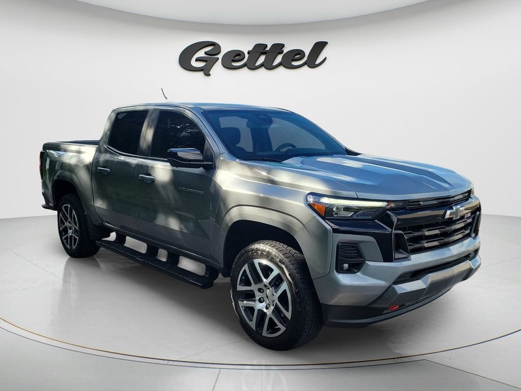 Used 2023 Gray Chevrolet Z71 image 3