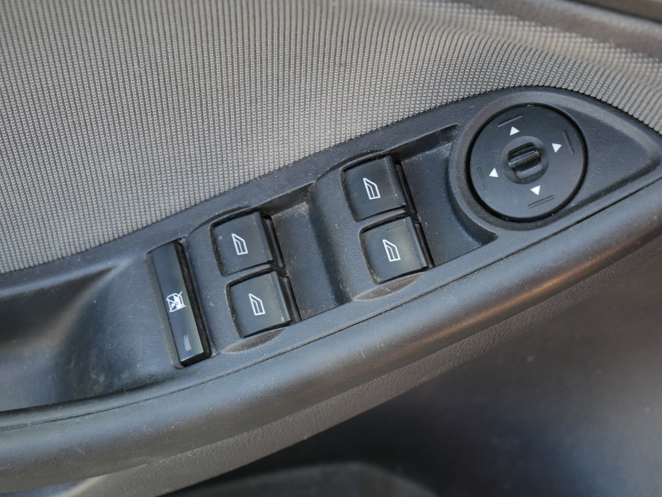 Used 2014 Race Red Ford SE image 14