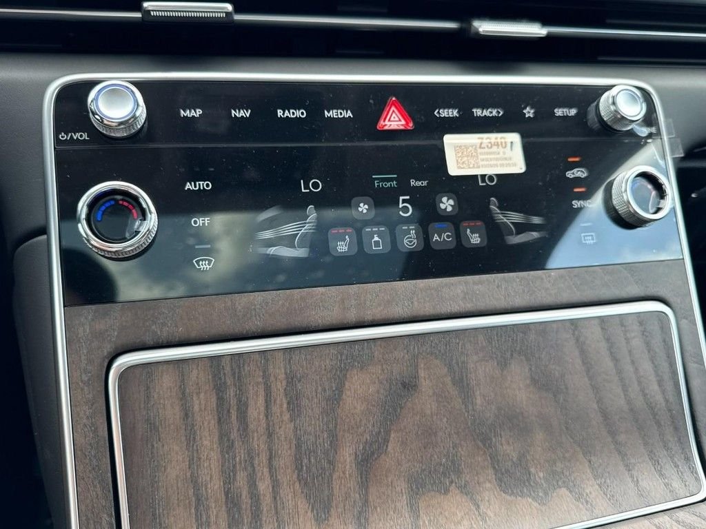 New 2026 Savile Silver Genesis 2.5T Select image 15